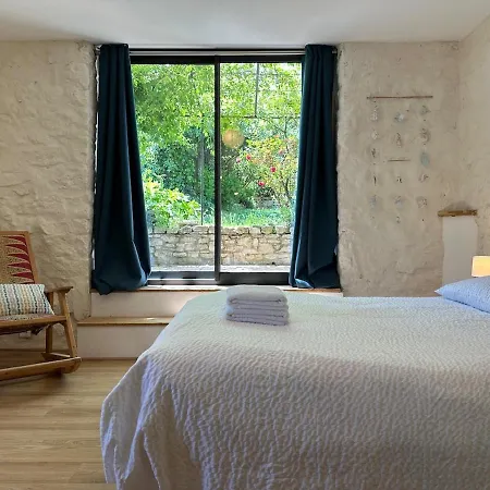 Des Remparts Villa *